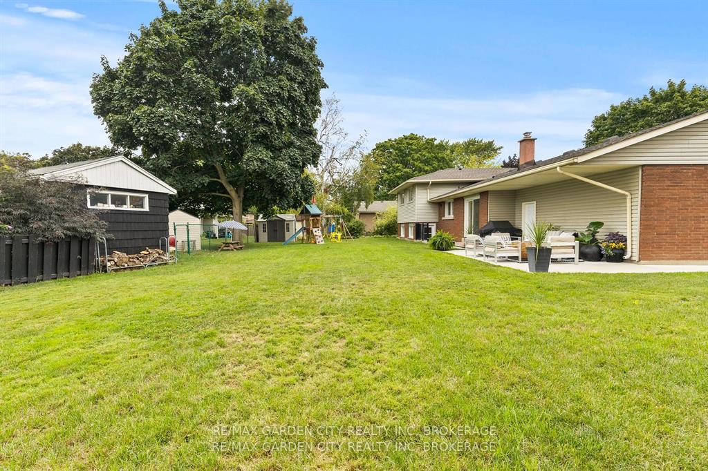 Photo 41 of 3 Cardinal Circle, St. Catharines, Vine/Linwell — HOMEH