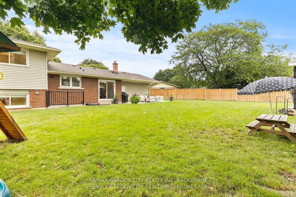 Photo 42 of 3 Cardinal Circle, St. Catharines, Vine/Linwell — HOMEH