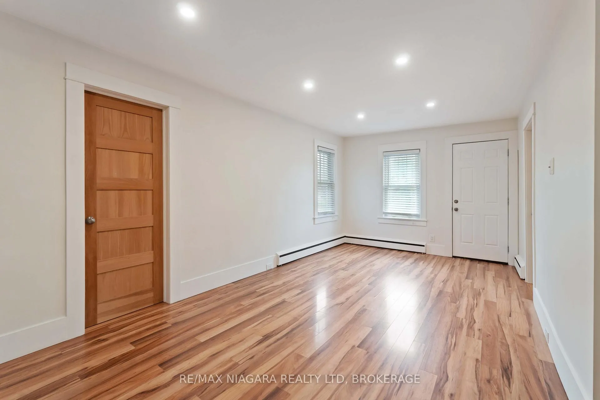 Photo 10 of 543 Vine Street, St. Catharines, Vine/Linwell — HOMEH