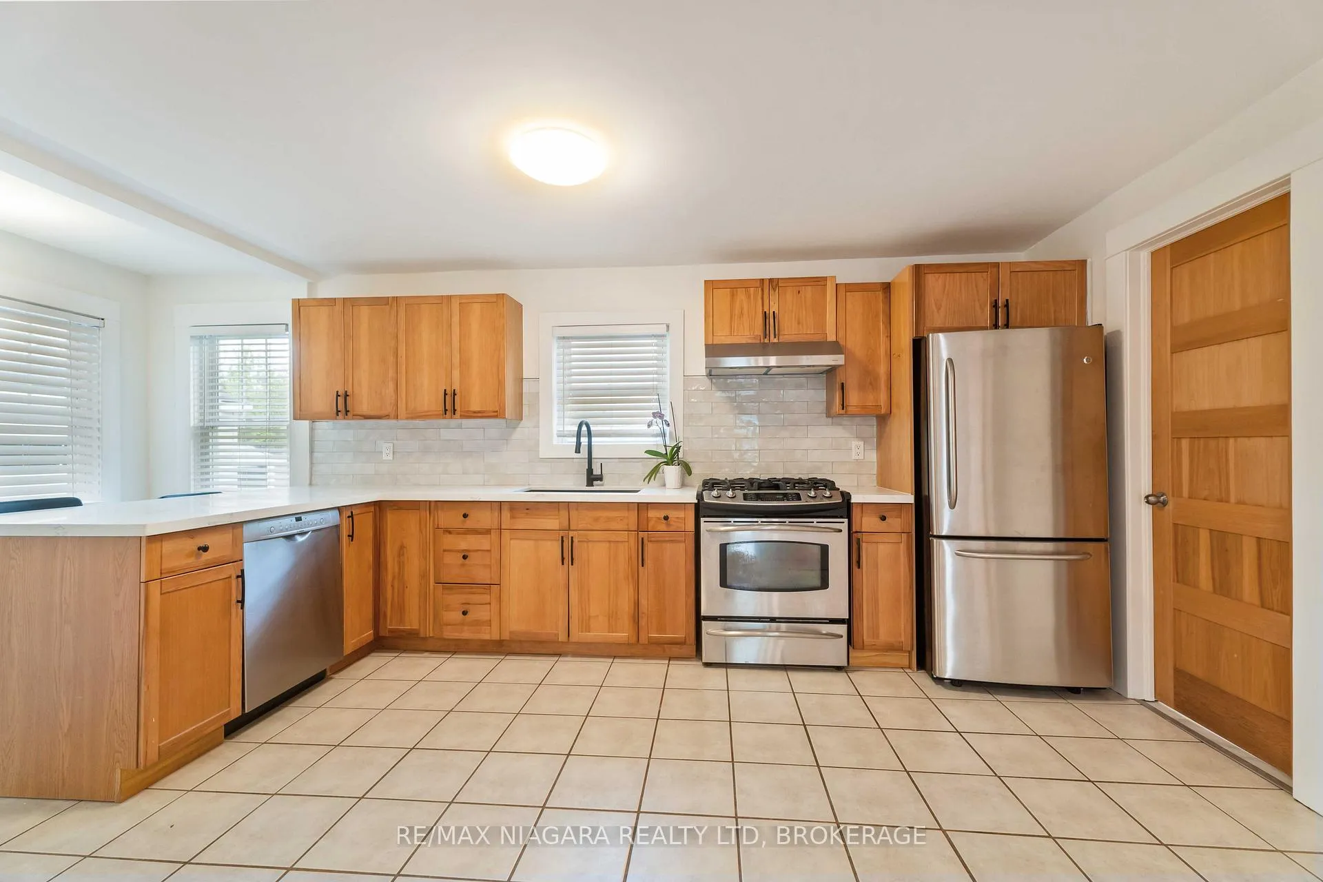 Photo 17 of 543 Vine Street, St. Catharines, Vine/Linwell — HOMEH