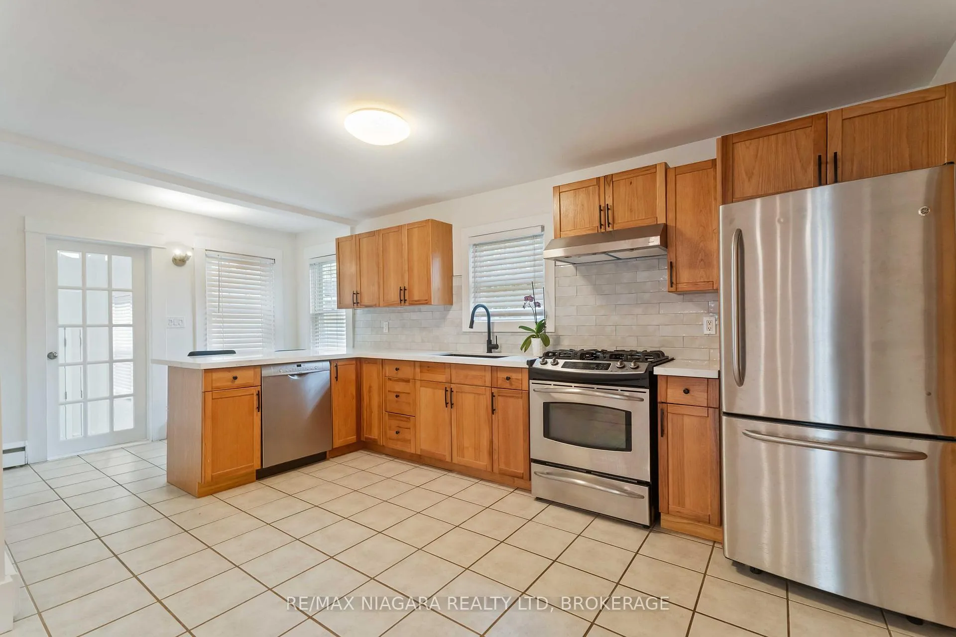 Photo 18 of 543 Vine Street, St. Catharines, Vine/Linwell — HOMEH