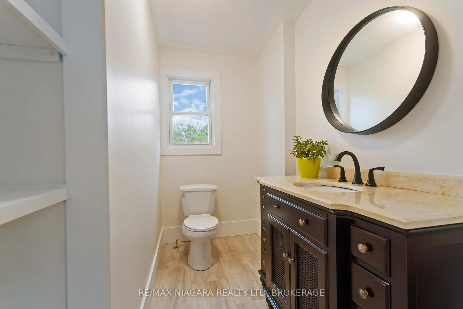 Photo 23 of 543 Vine Street, St. Catharines, Vine/Linwell — HOMEH