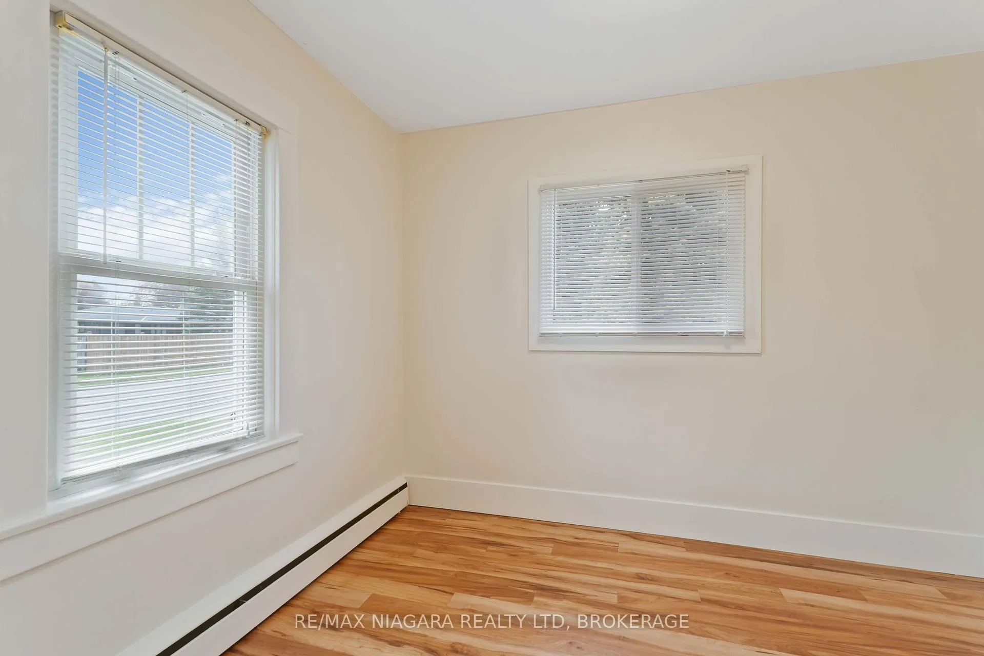 Photo 26 of 543 Vine Street, St. Catharines, Vine/Linwell — HOMEH