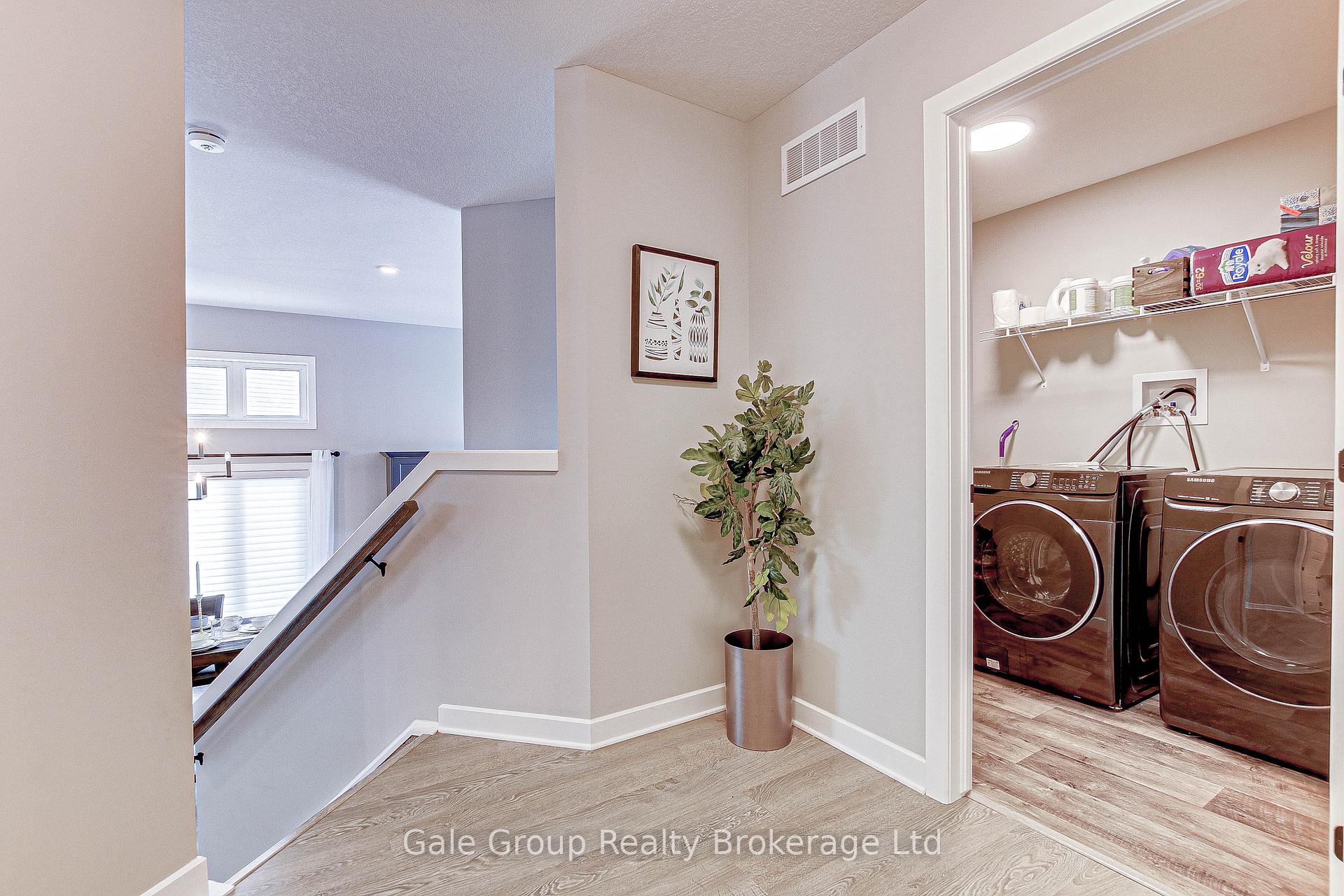 Photo 17 of 9 Clover Circle, St. Thomas — HOMEH