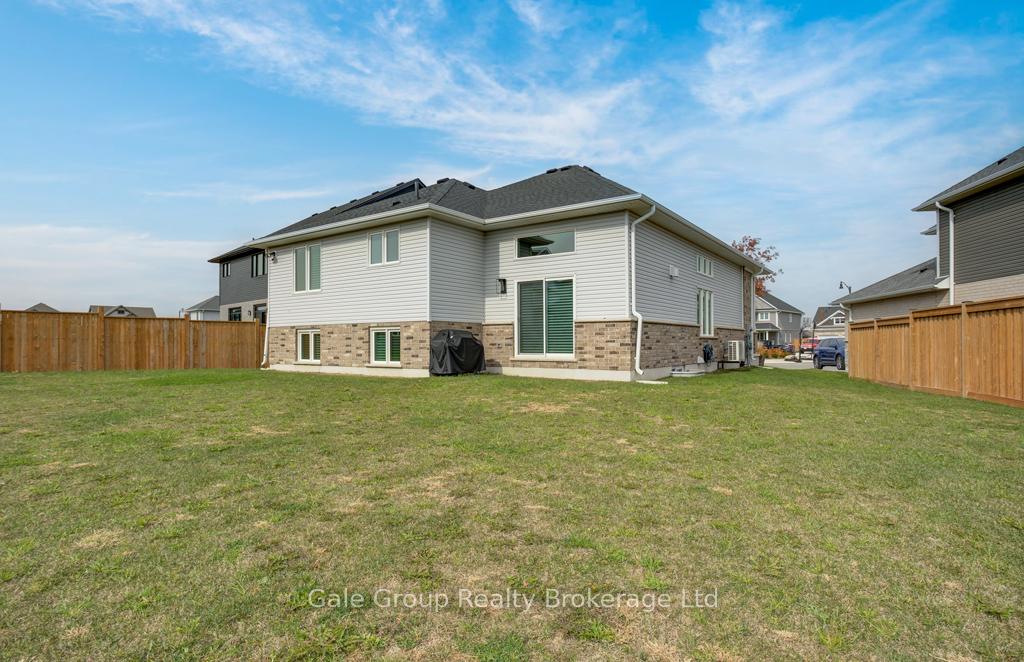 Photo 35 of 9 Clover Circle, St. Thomas — HOMEH