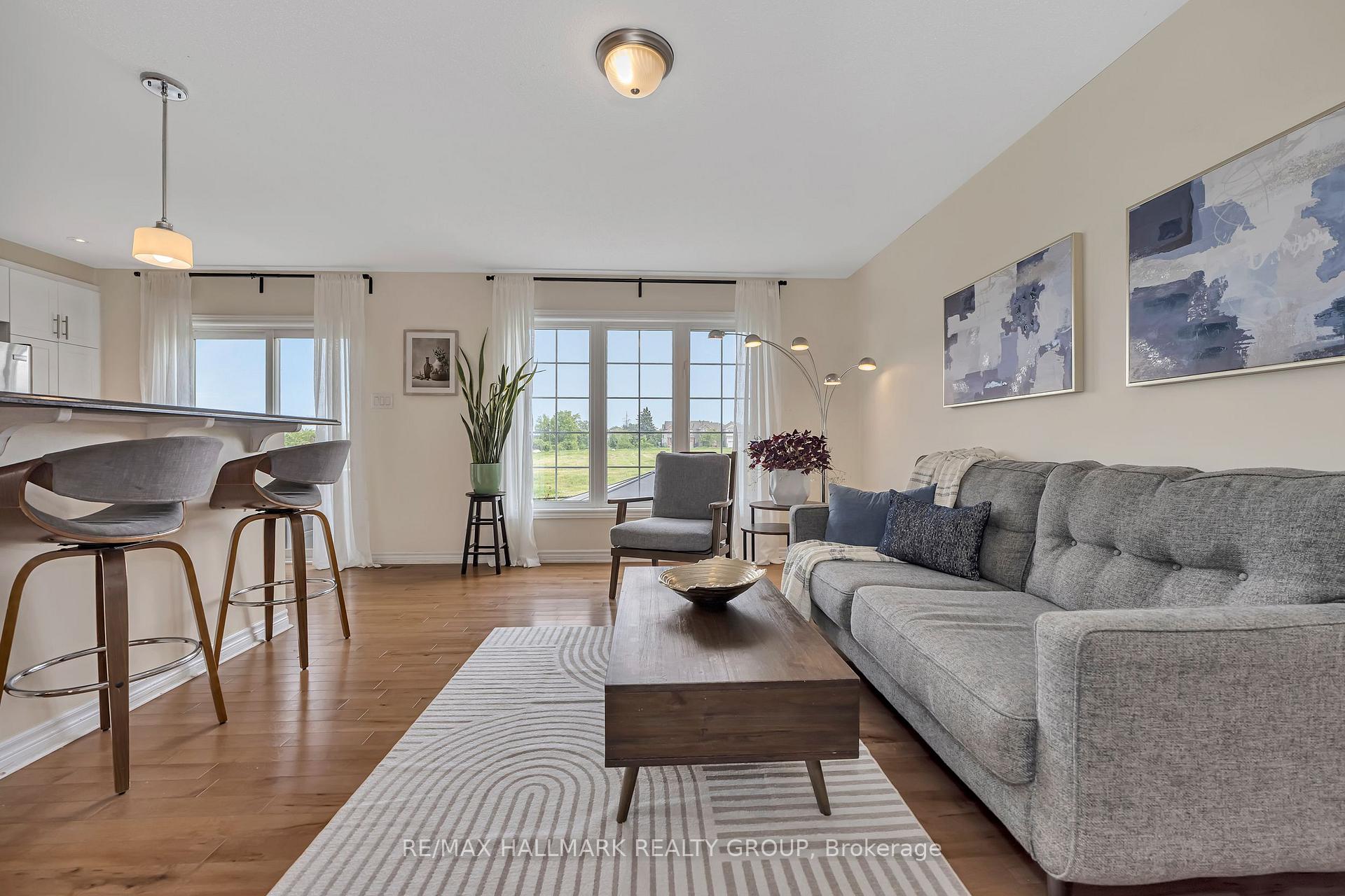 Photo 10 of 334 Astelia Crescent, Ottawa, Stittsville (North) — HOMEH