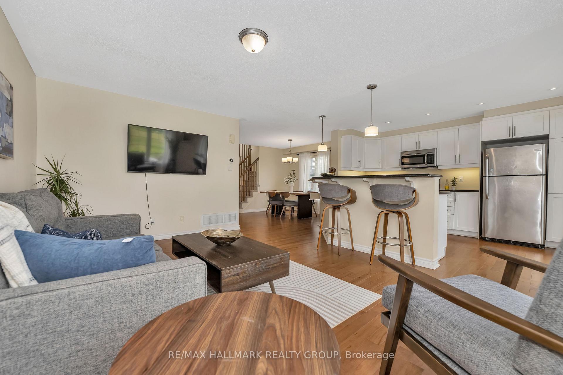 Photo 12 of 334 Astelia Crescent, Ottawa, Stittsville (North) — HOMEH