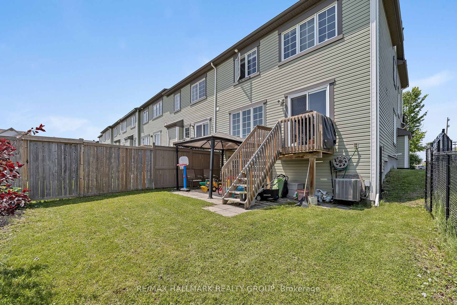 Photo 32 of 334 Astelia Crescent, Ottawa, Stittsville (North) — HOMEH