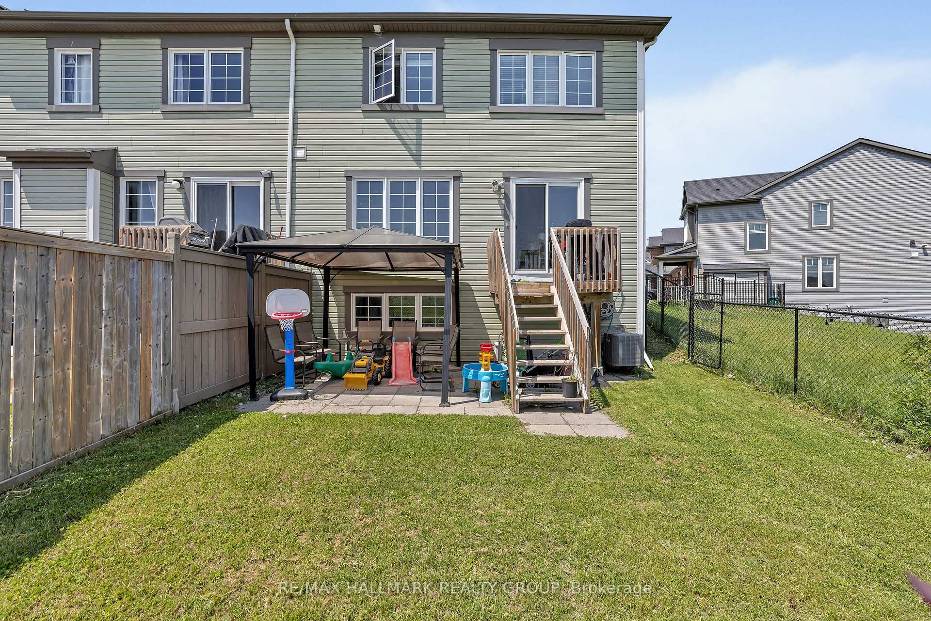 Photo 33 of 334 Astelia Crescent, Ottawa, Stittsville (North) — HOMEH