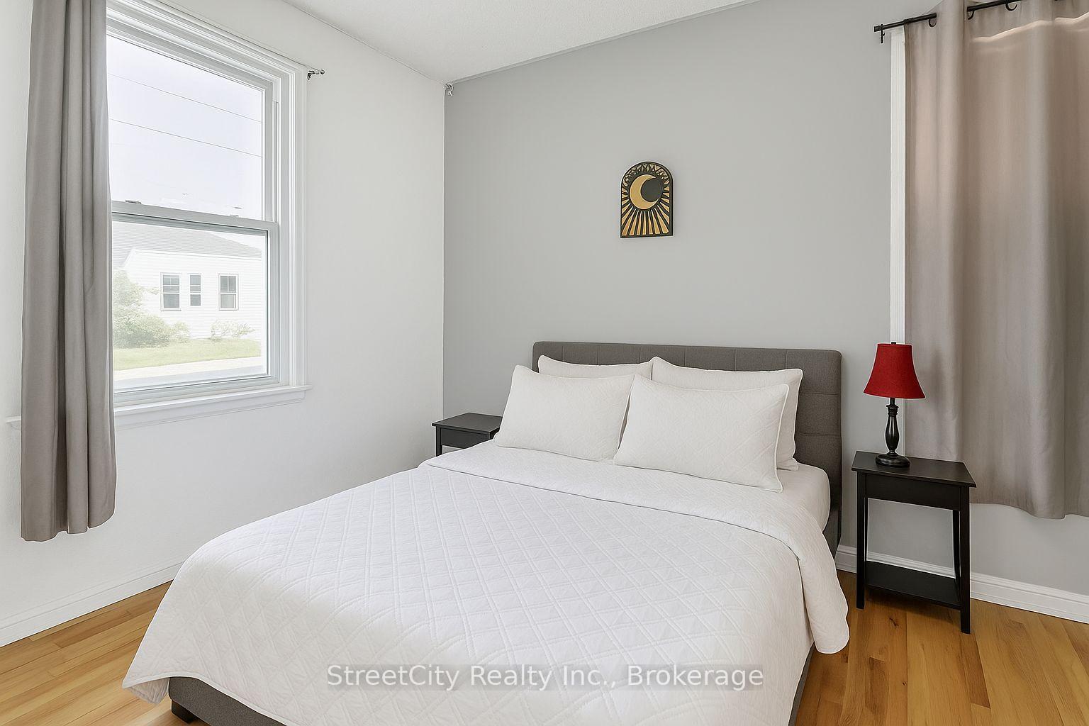 Photo 7 of 265 Front Street, Stratford — HOMEH
