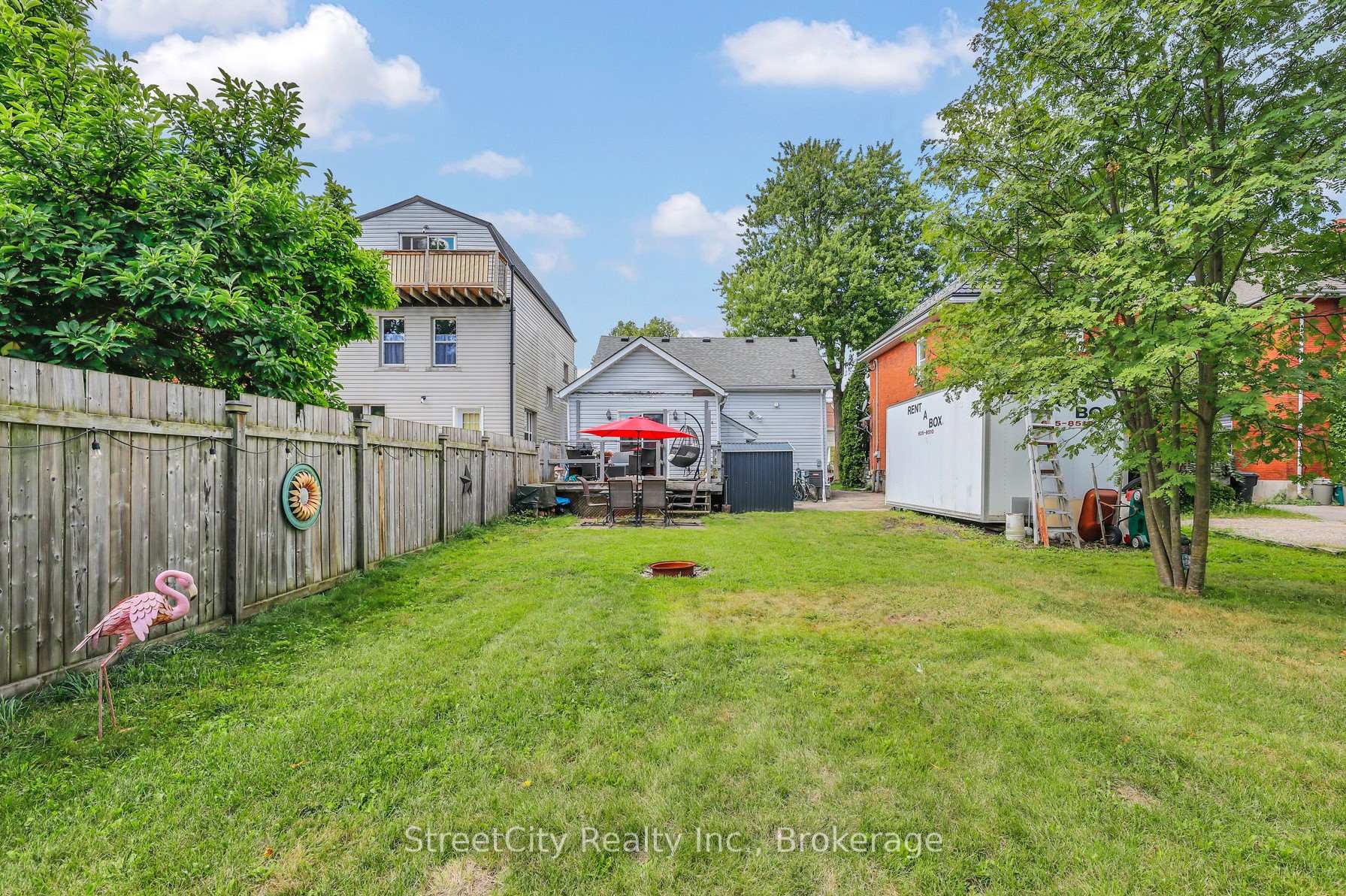Photo 15 of 265 Front Street, Stratford — HOMEH