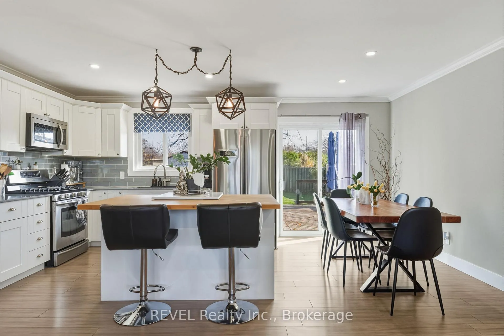 Photo 13 of 20 Bishops Road, St. Catharines, Vine/Linwell — HOMEH