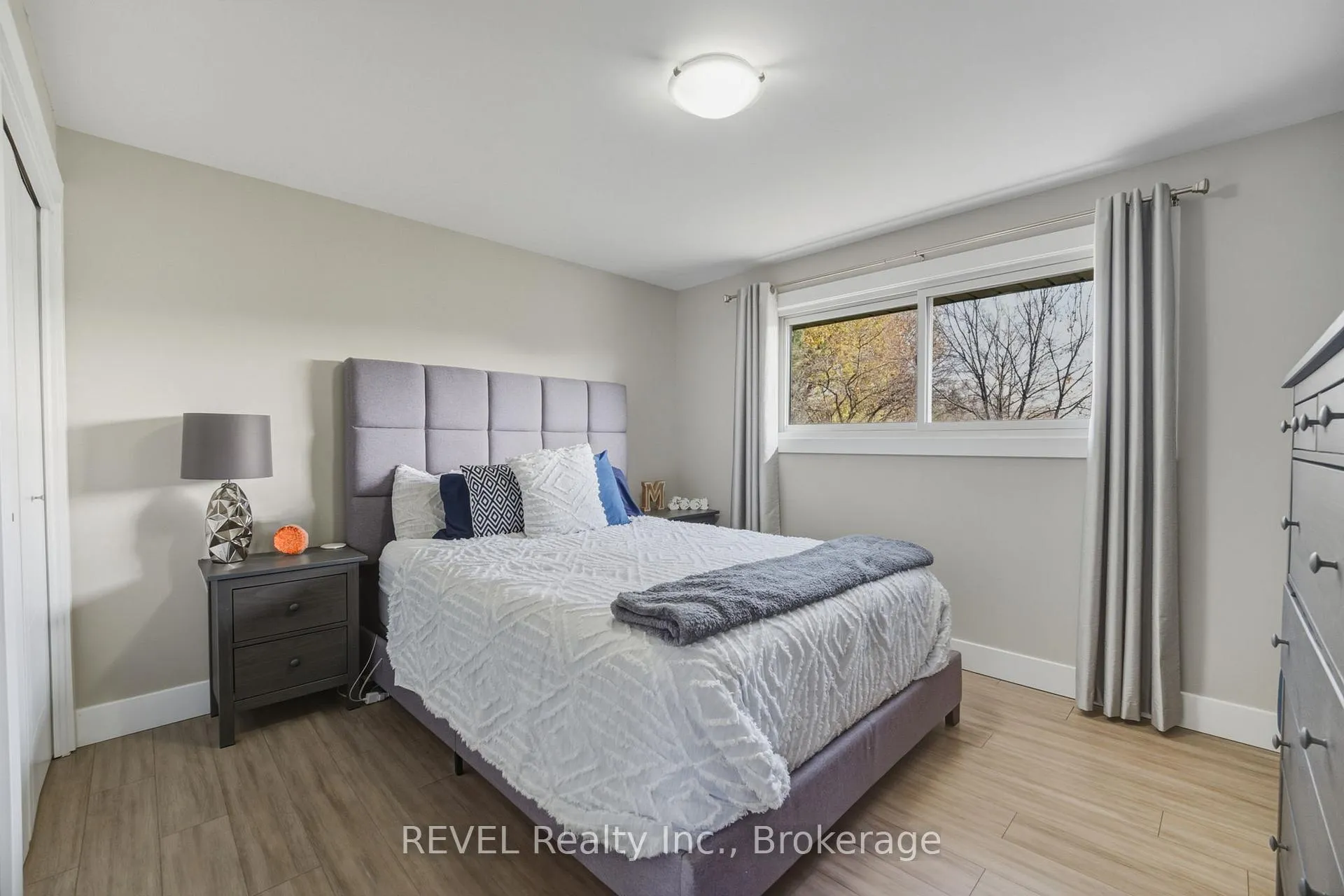 Photo 20 of 20 Bishops Road, St. Catharines, Vine/Linwell — HOMEH