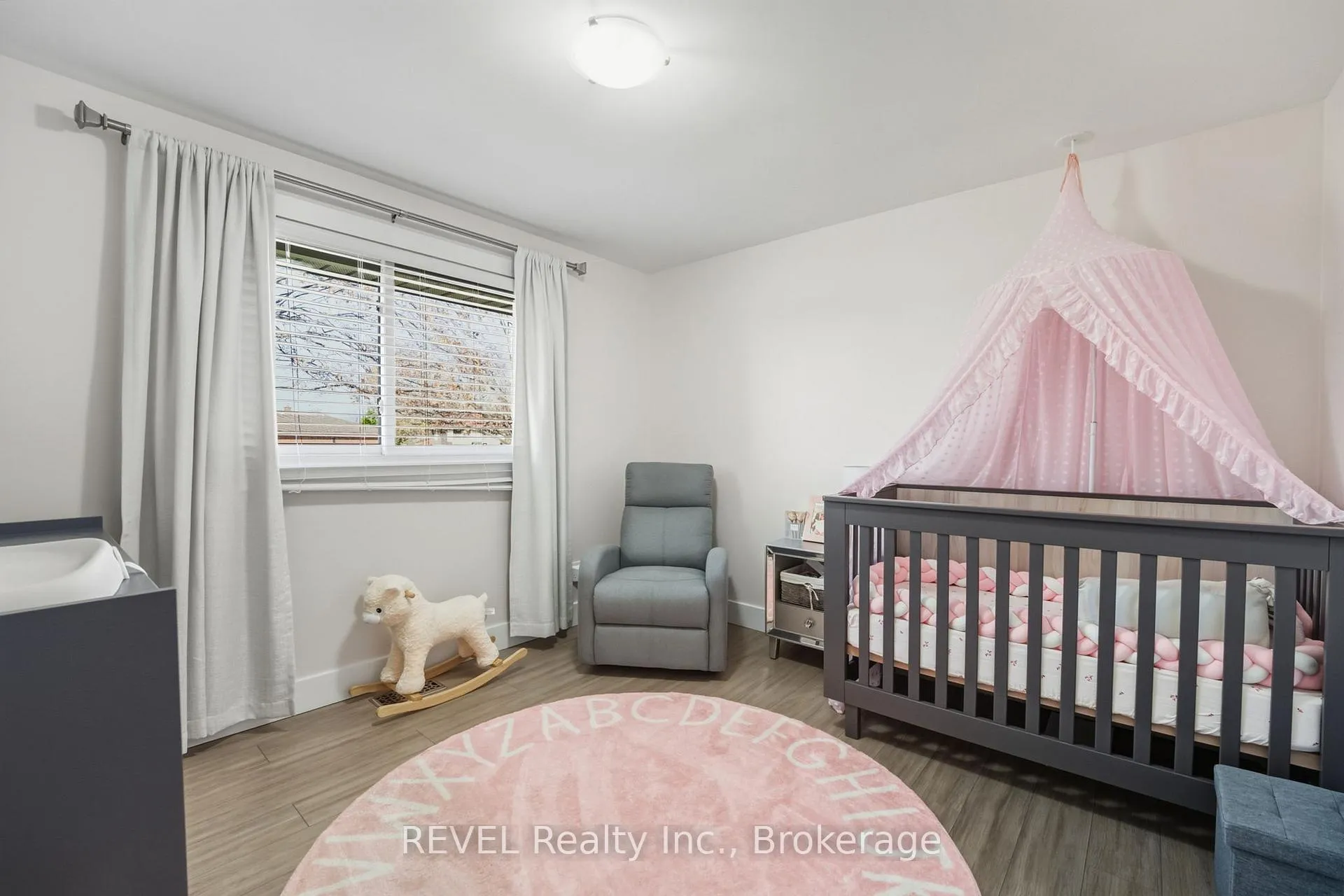Photo 22 of 20 Bishops Road, St. Catharines, Vine/Linwell — HOMEH