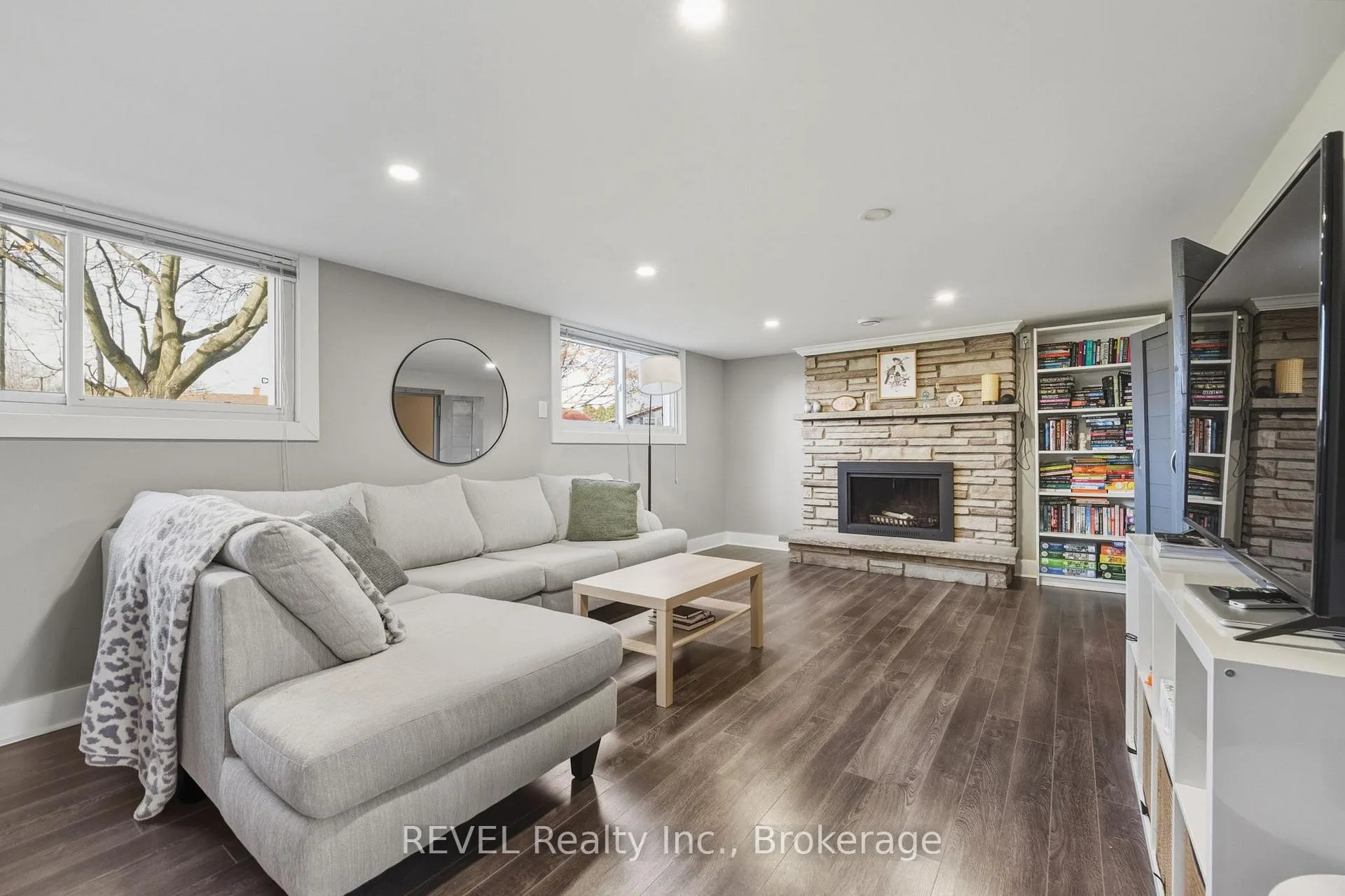 Photo 29 of 20 Bishops Road, St. Catharines, Vine/Linwell — HOMEH