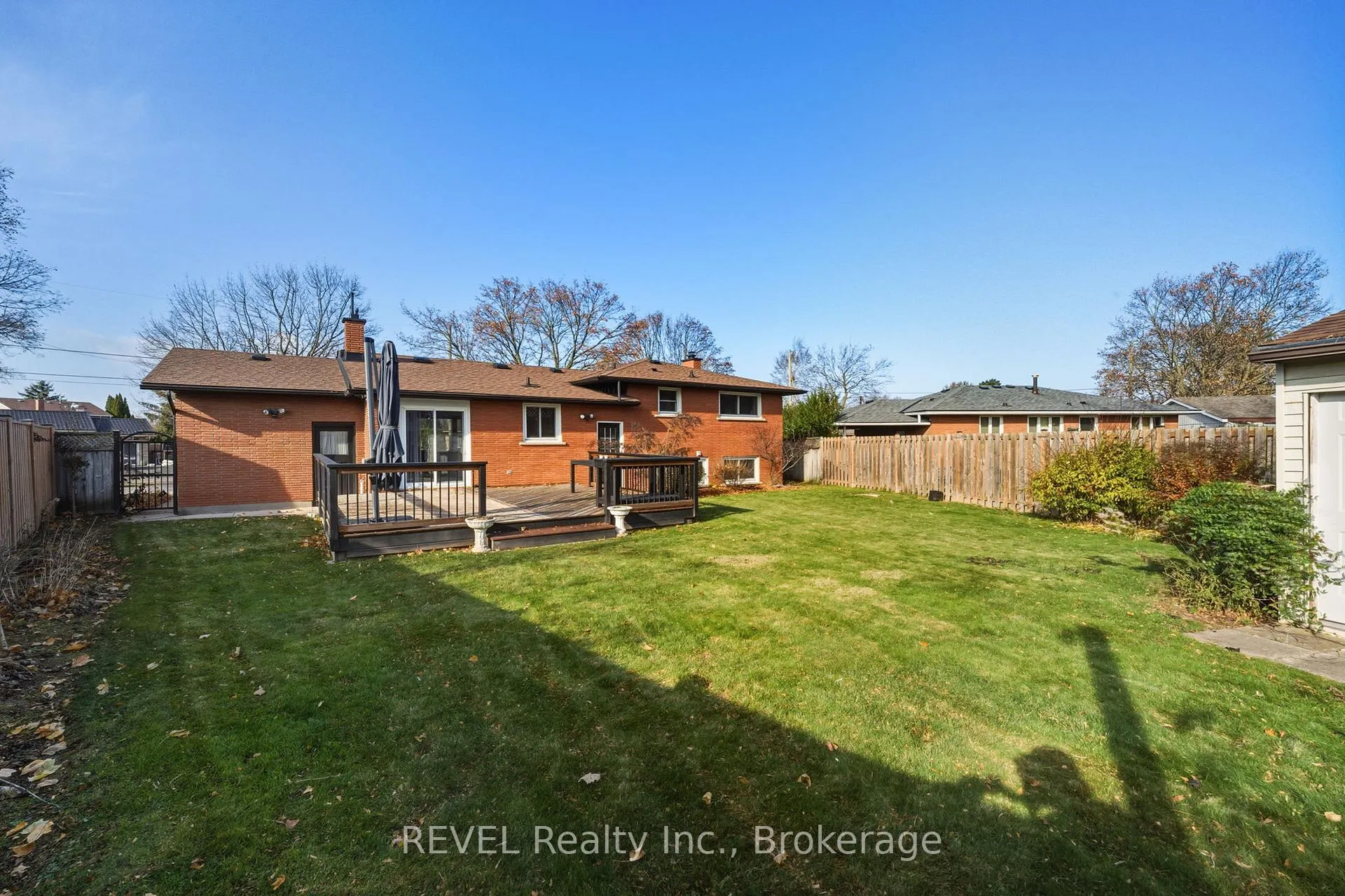 Photo 37 of 20 Bishops Road, St. Catharines, Vine/Linwell — HOMEH