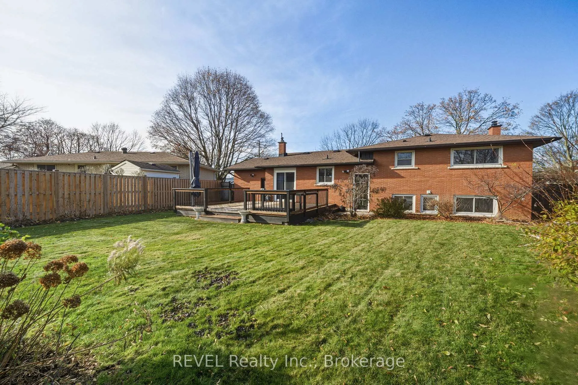 Photo 38 of 20 Bishops Road, St. Catharines, Vine/Linwell — HOMEH