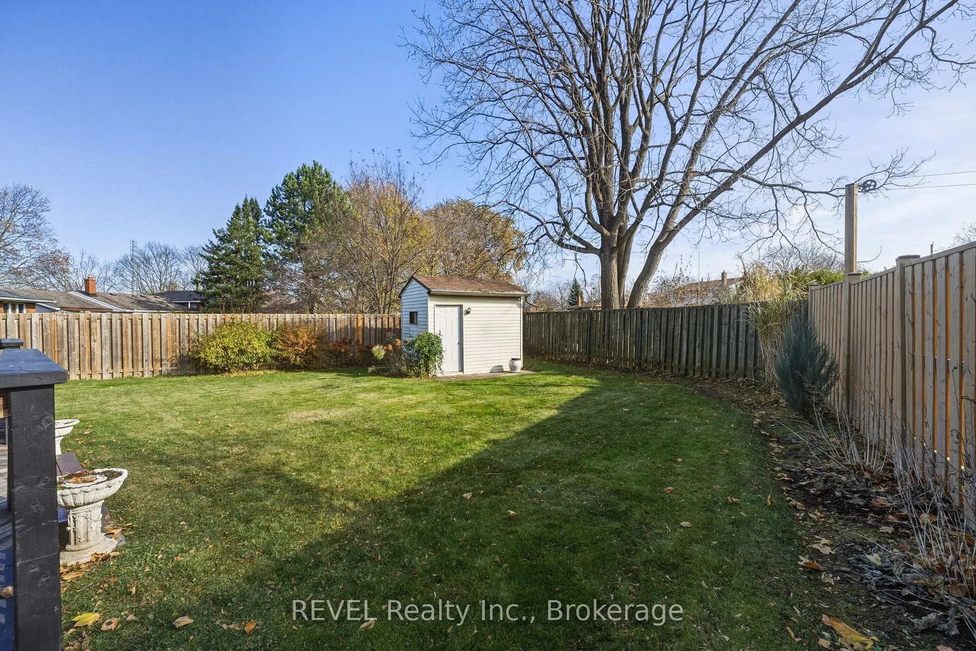 Photo 40 of 20 Bishops Road, St. Catharines, Vine/Linwell — HOMEH