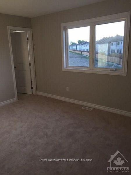 Photo 7 of 219 Bandelier Way, Ottawa, Stittsville (North) — HOMEH