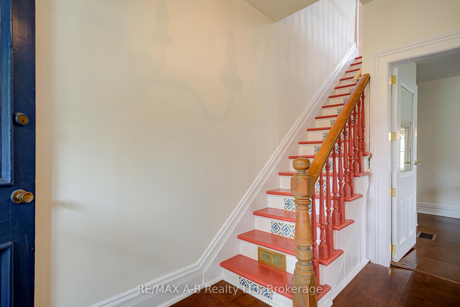 Photo 9 of 258 Douro Street, Stratford — HOMEH