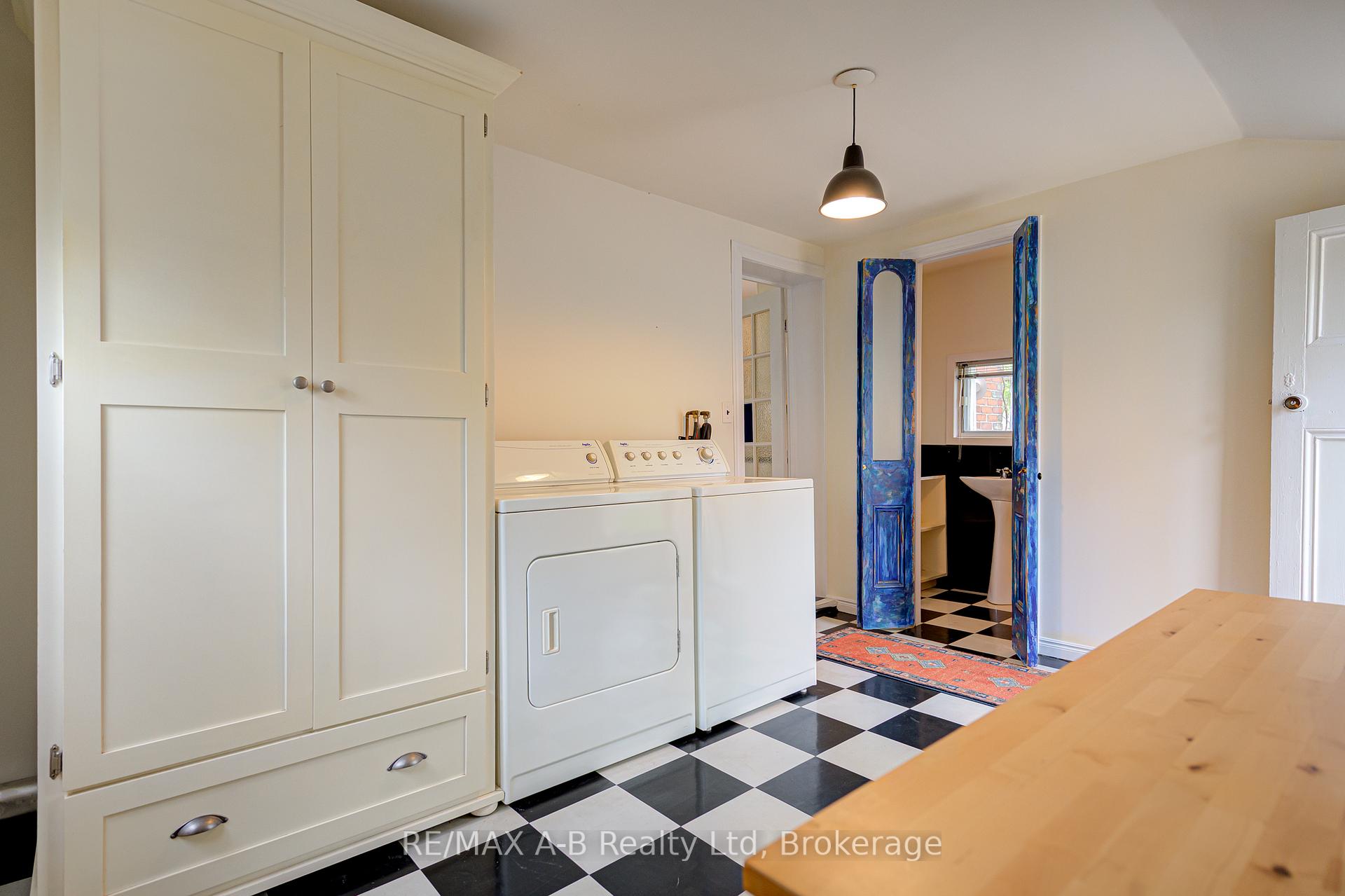 Photo 13 of 258 Douro Street, Stratford — HOMEH
