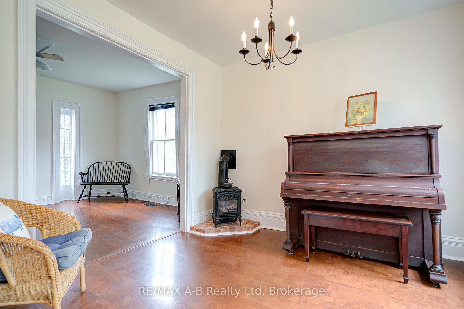 Photo 23 of 258 Douro Street, Stratford — HOMEH