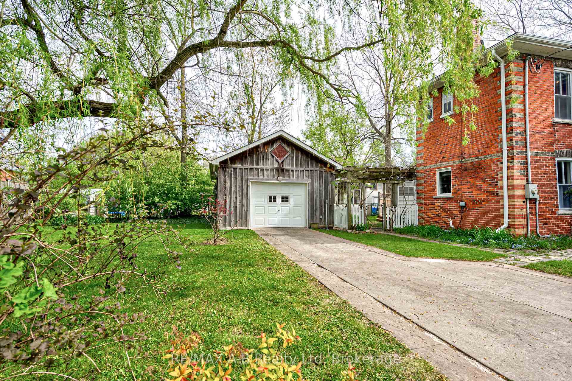Photo 37 of 258 Douro Street, Stratford — HOMEH