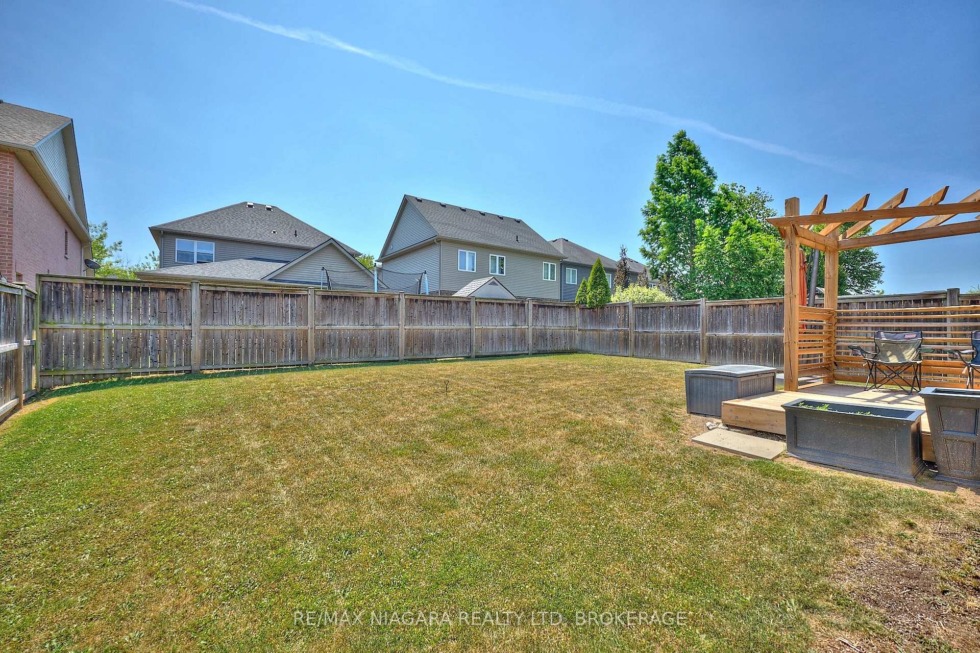 Photo 6 of 6 Alex Grant Place, St. Catharines, Secord Woods — HOMEH