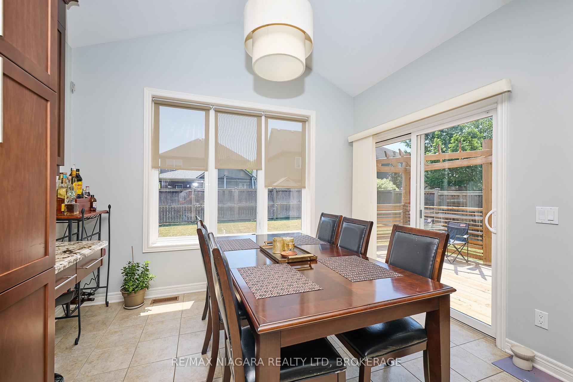 Photo 16 of 6 Alex Grant Place, St. Catharines, Secord Woods — HOMEH