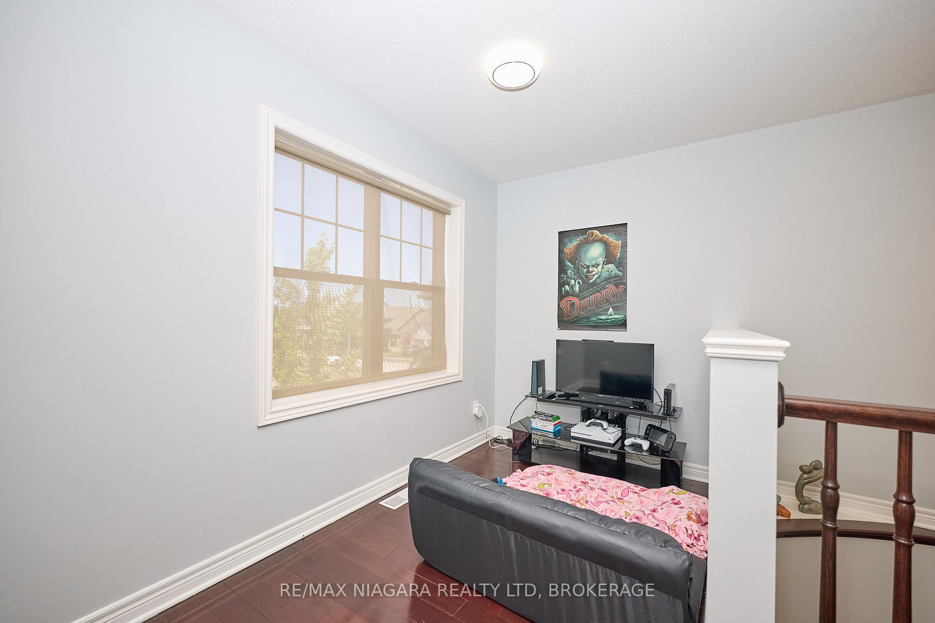 Photo 22 of 6 Alex Grant Place, St. Catharines, Secord Woods — HOMEH