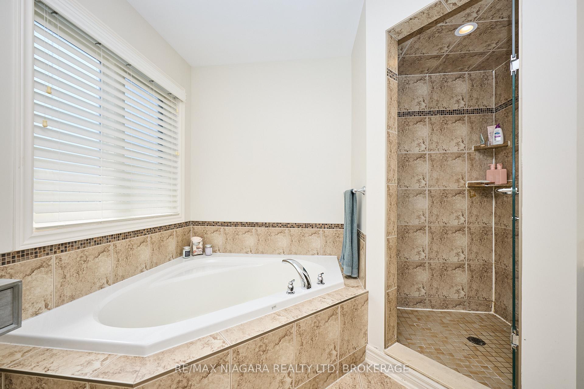 Photo 26 of 6 Alex Grant Place, St. Catharines, Secord Woods — HOMEH
