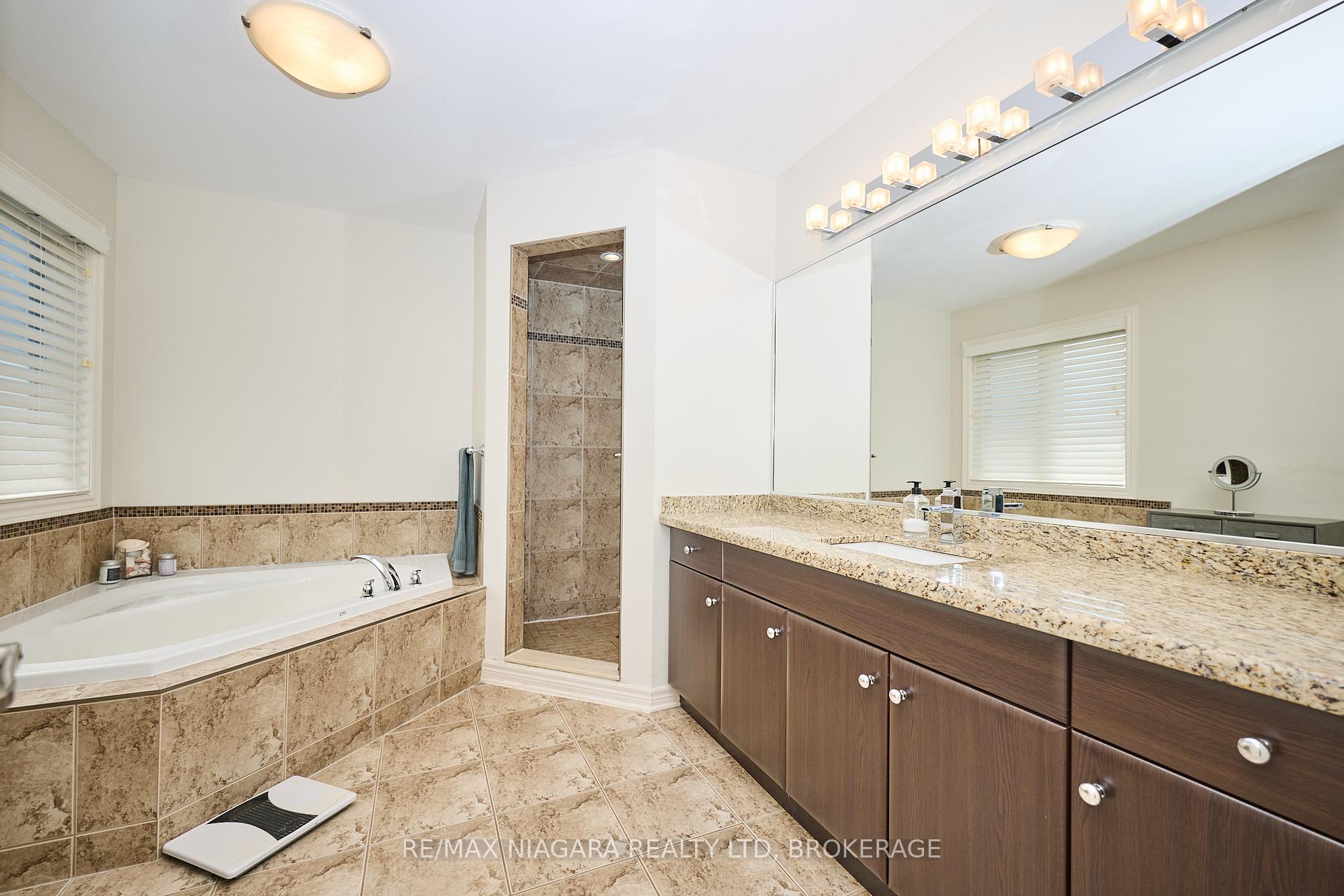 Photo 27 of 6 Alex Grant Place, St. Catharines, Secord Woods — HOMEH
