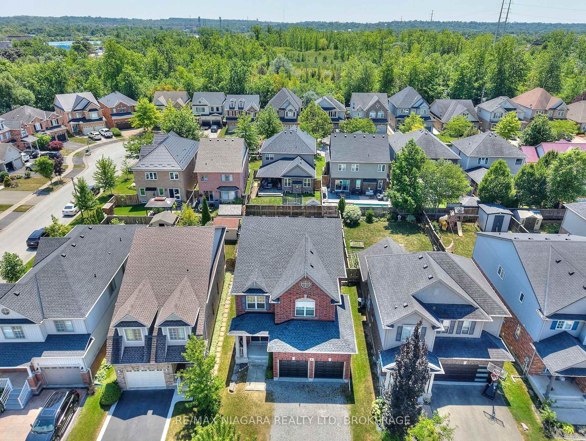 Photo 38 of 6 Alex Grant Place, St. Catharines, Secord Woods — HOMEH