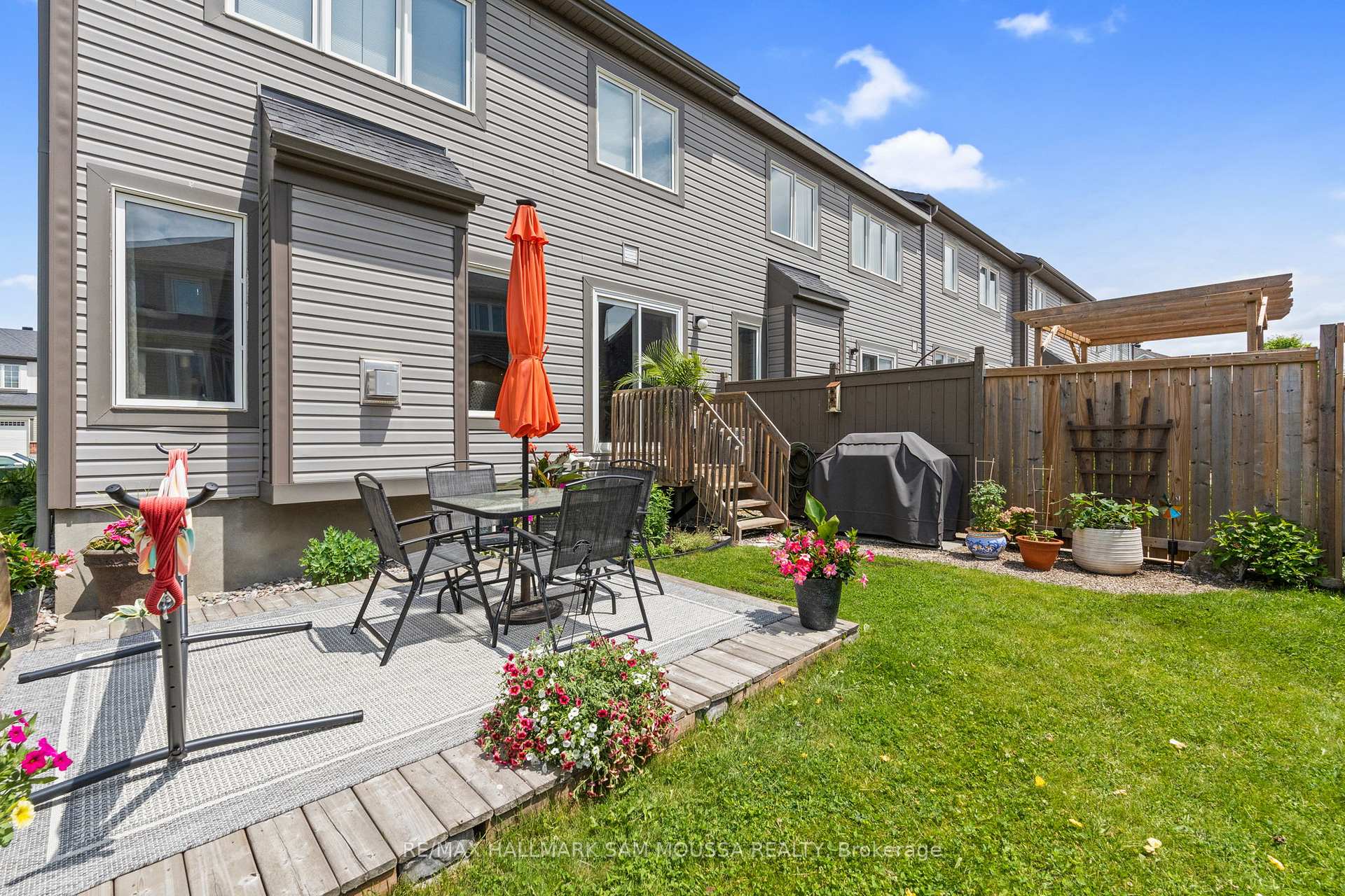 Photo 32 of 111 Santolina Street, Ottawa, Stittsville (North) — HOMEH