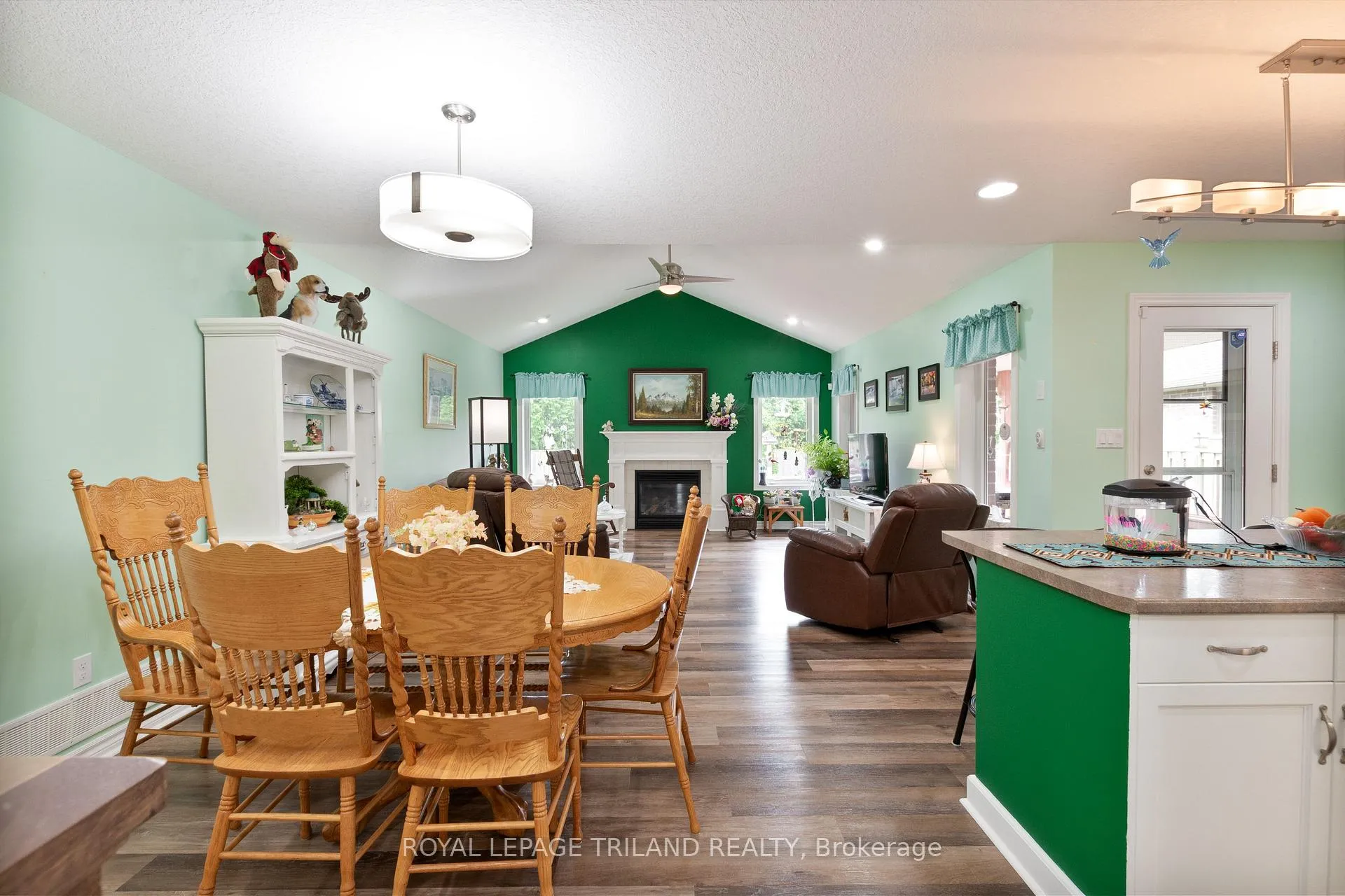 Photo 10 of 78 Westlake Drive, St. Thomas — HOMEH