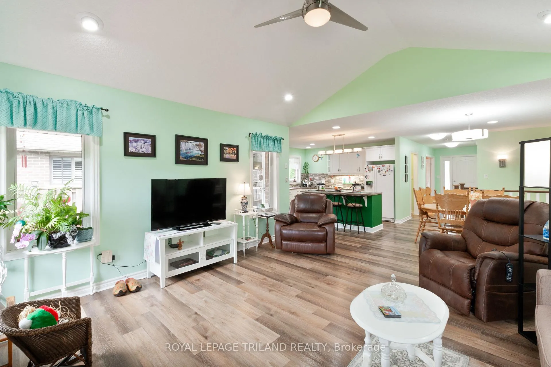 Photo 16 of 78 Westlake Drive, St. Thomas — HOMEH