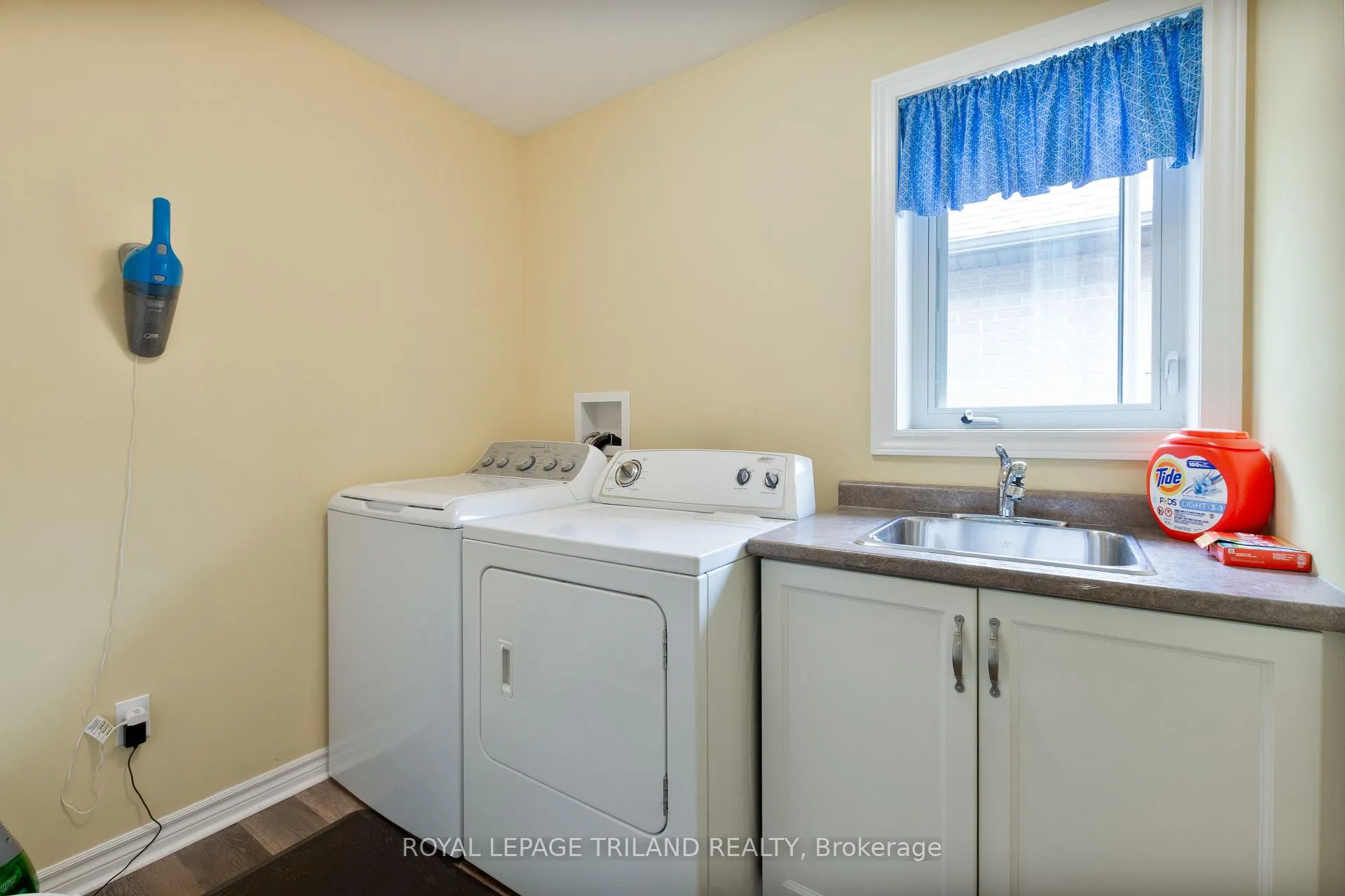 Photo 17 of 78 Westlake Drive, St. Thomas — HOMEH