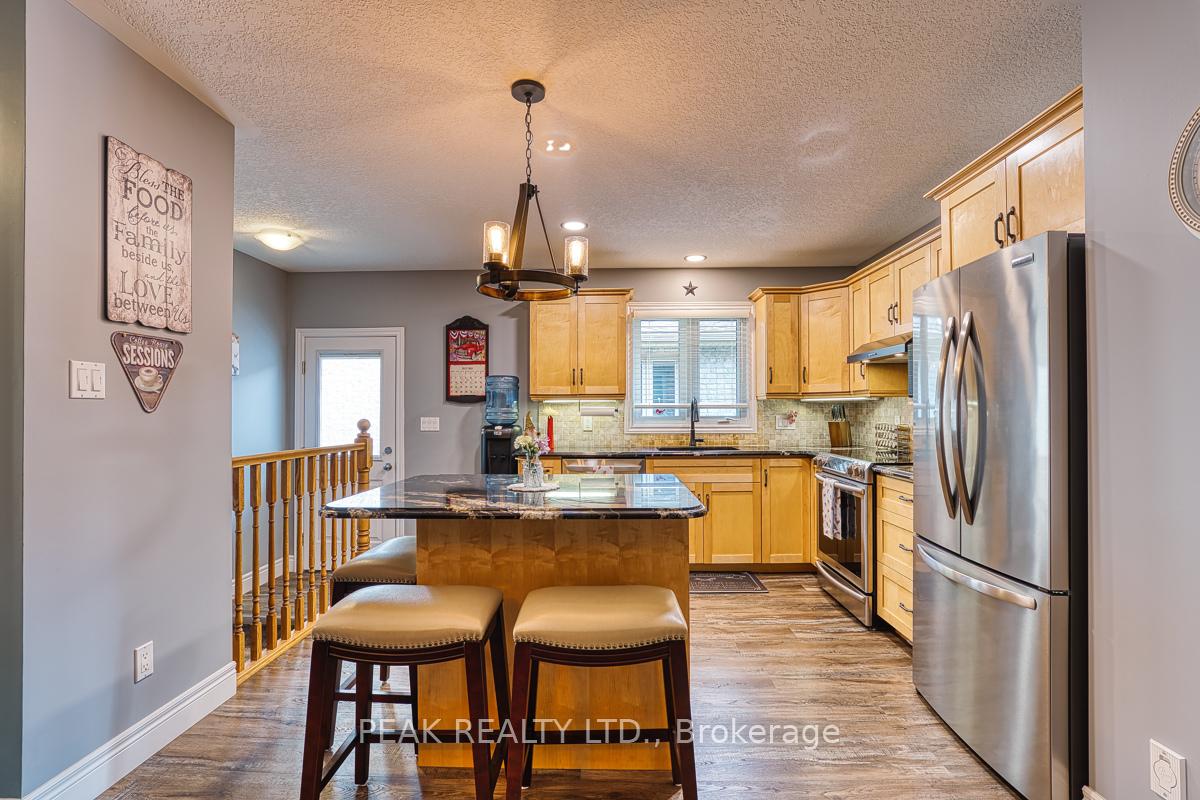 Photo 11 of 22 College Street, Stratford — HOMEH