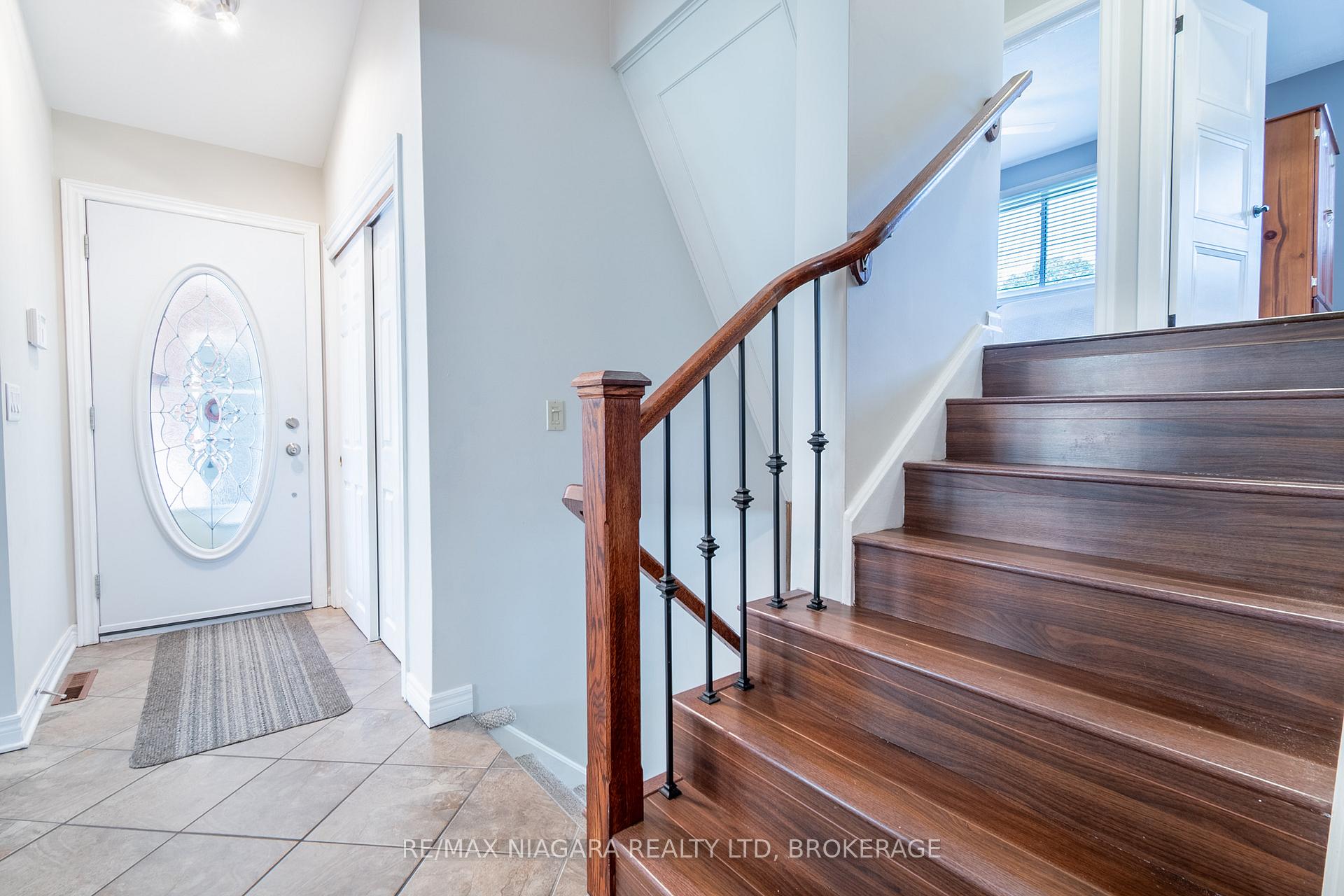 Photo 8 of 679 Niagara Street, St. Catharines, Vine/Linwell — HOMEH
