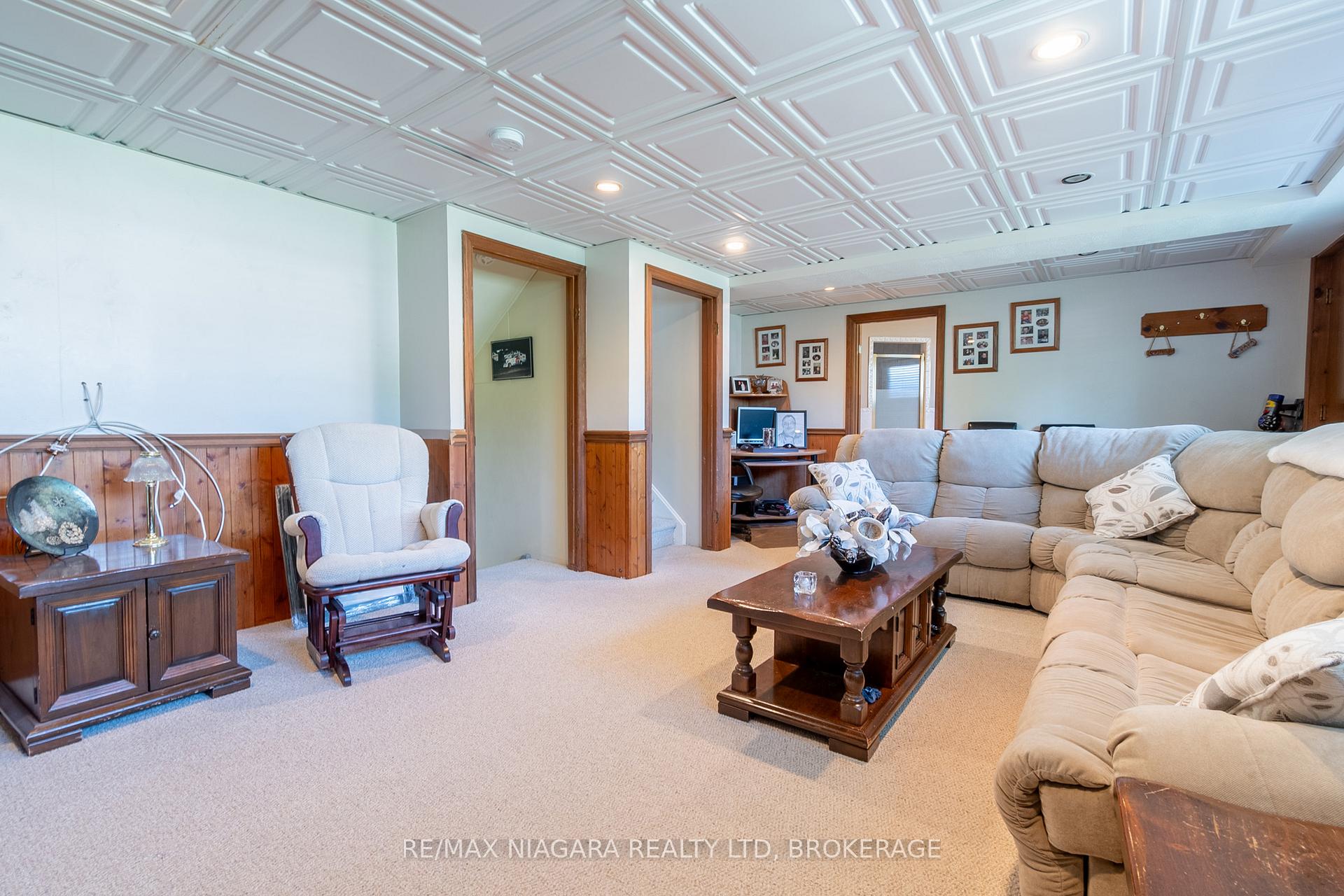 Photo 17 of 679 Niagara Street, St. Catharines, Vine/Linwell — HOMEH