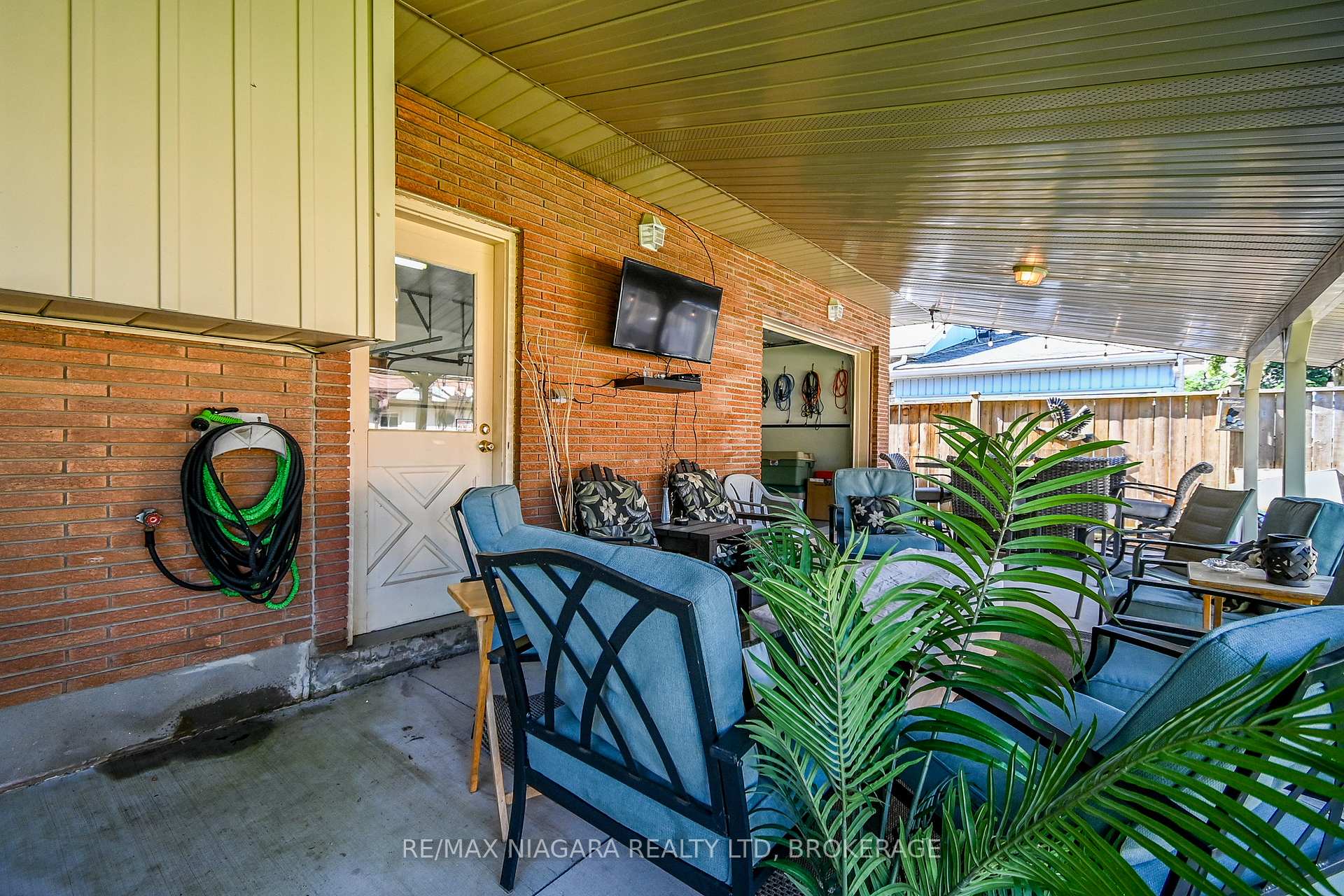 Photo 26 of 679 Niagara Street, St. Catharines, Vine/Linwell — HOMEH