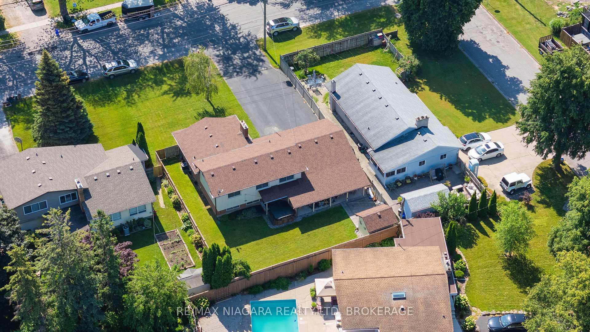 Photo 33 of 679 Niagara Street, St. Catharines, Vine/Linwell — HOMEH