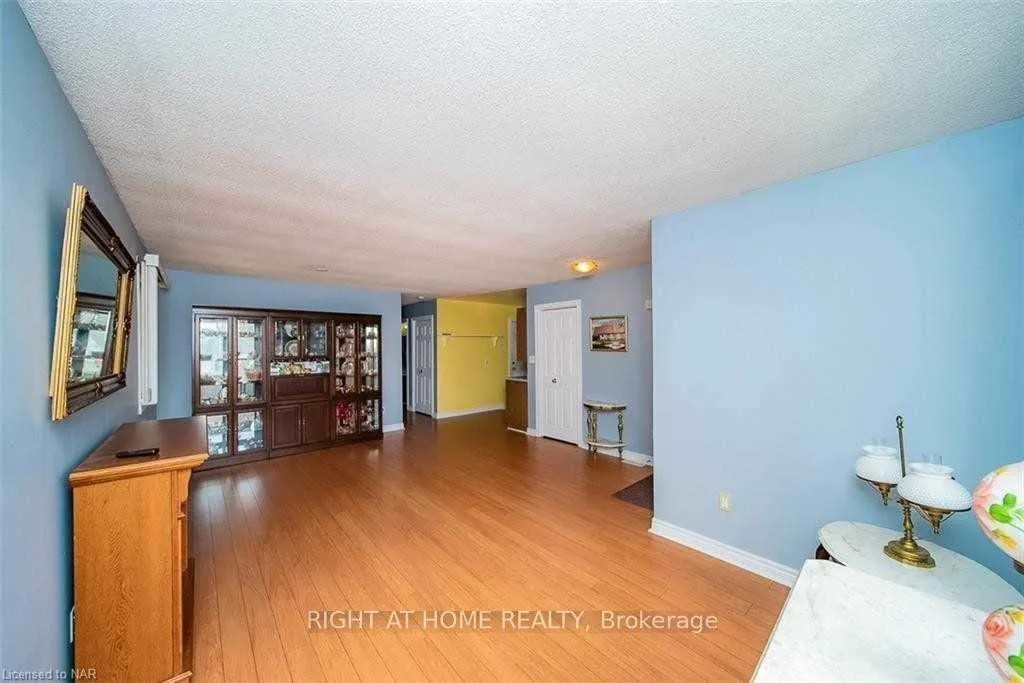 Photo 9 of Unit Main Fl, 3 Herrick Avenue, St. Catharines, E. Chester — HOMEH