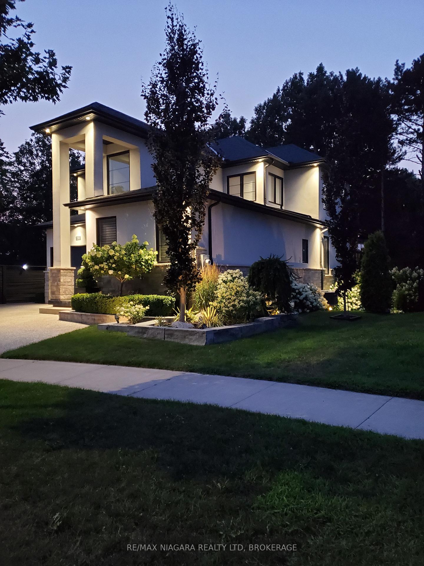 Photo 36 of 26 Olde School Court, St. Catharines, Lakeport — HOMEH