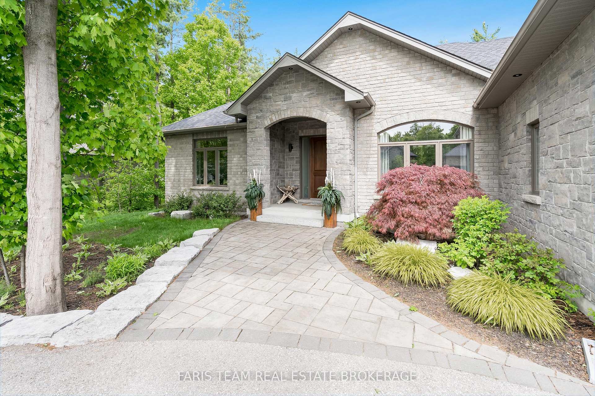 Photo 3 of 50 Mennill Drive, Springwater, Minesing — HOMEH