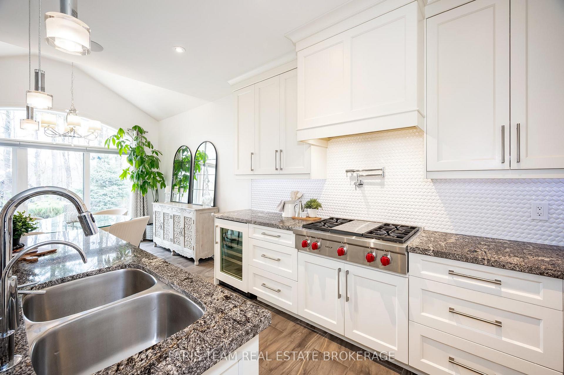 Photo 6 of 50 Mennill Drive, Springwater, Minesing — HOMEH