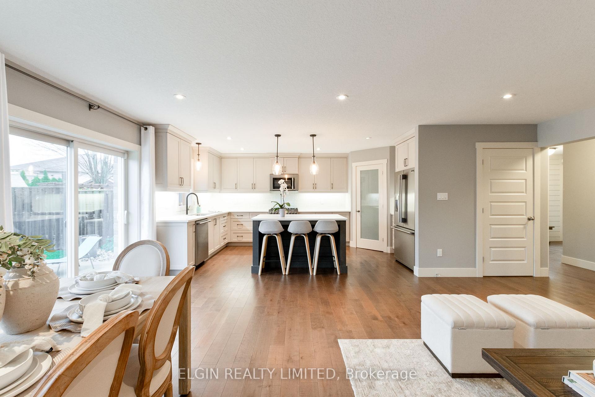 Photo 11 of 3 Deerfield Court, St. Thomas — HOMEH