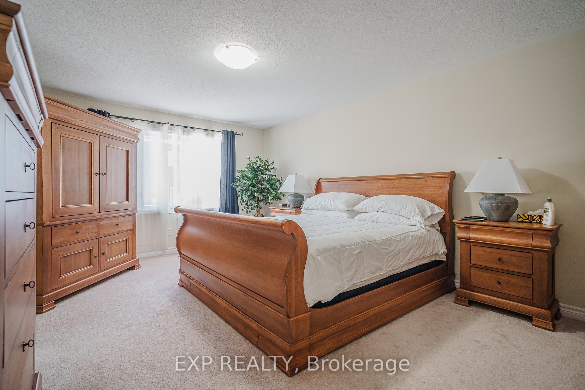 Photo 9 of 628 Eagle Crest Heights, Ottawa, Stittsville (North) — HOMEH