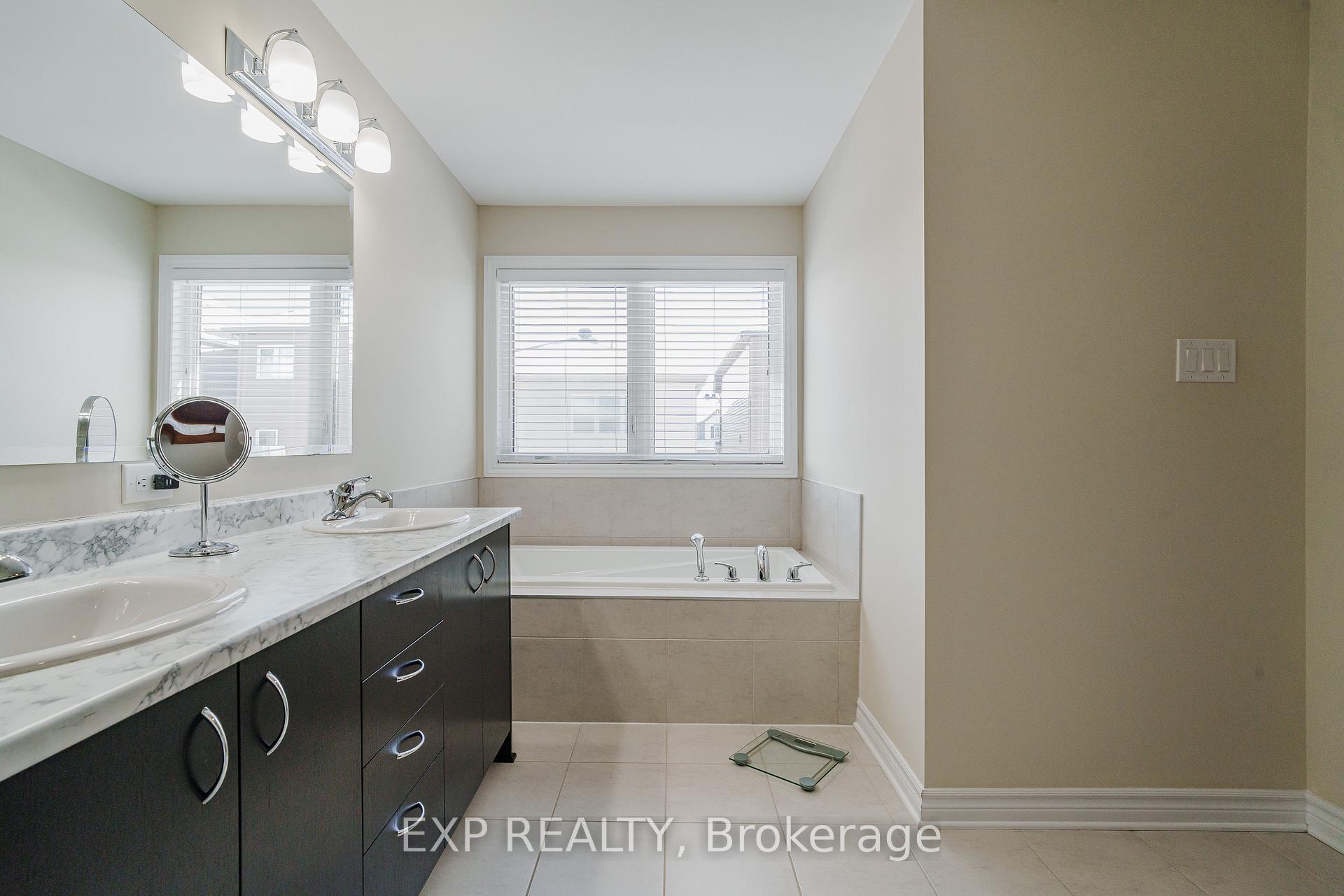 Photo 14 of 628 Eagle Crest Heights, Ottawa, Stittsville (North) — HOMEH