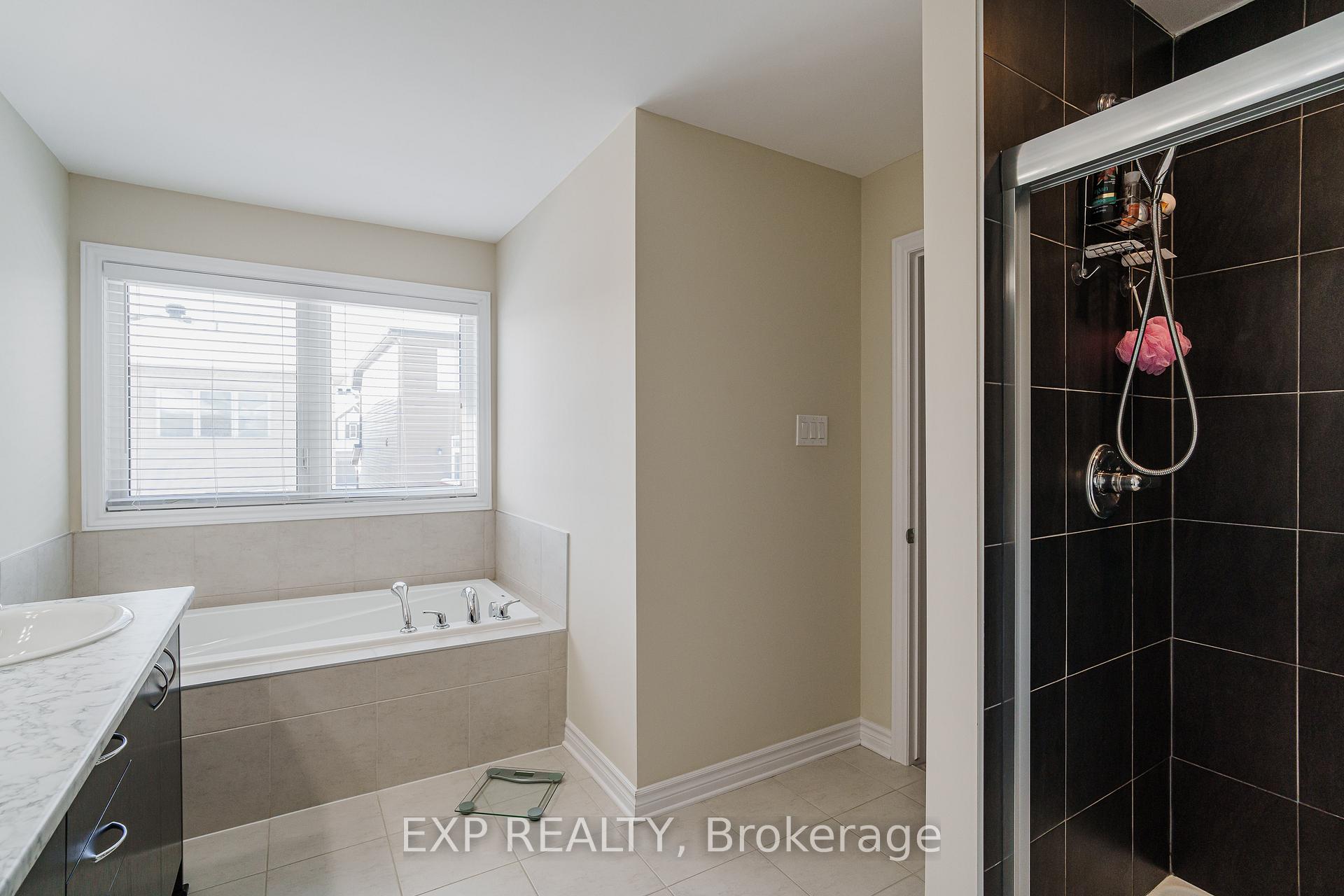 Photo 16 of 628 Eagle Crest Heights, Ottawa, Stittsville (North) — HOMEH